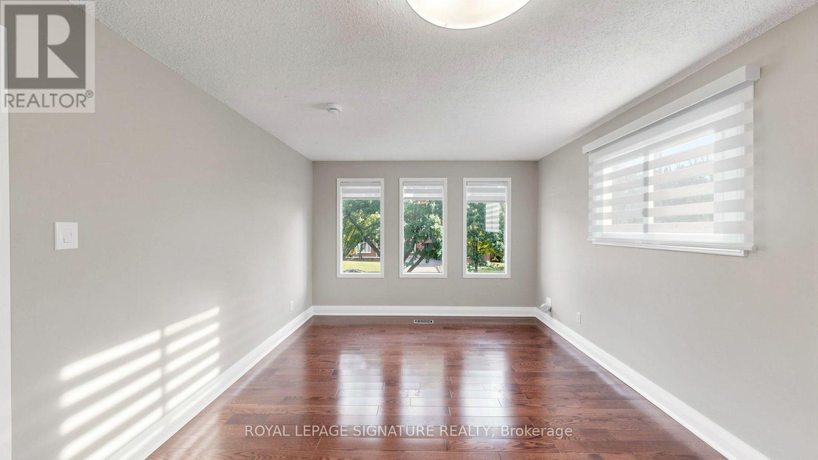 Photo 32 of 62 Emeline Crescent, Markham (Markham Village)