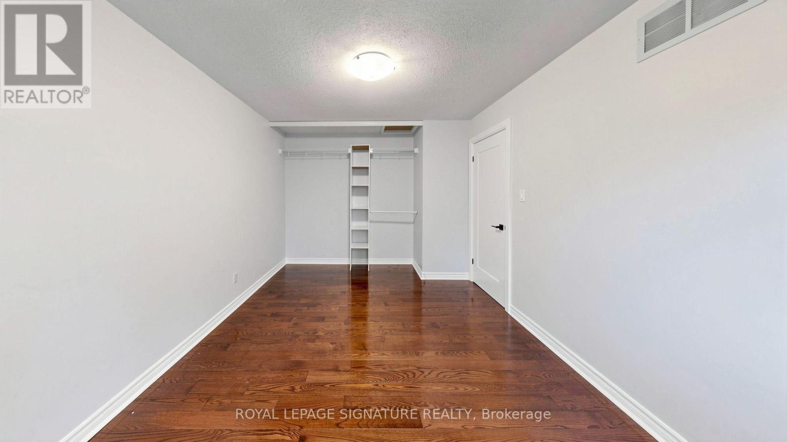 Photo 25 of 62 Emeline Crescent, Markham (Markham Village)