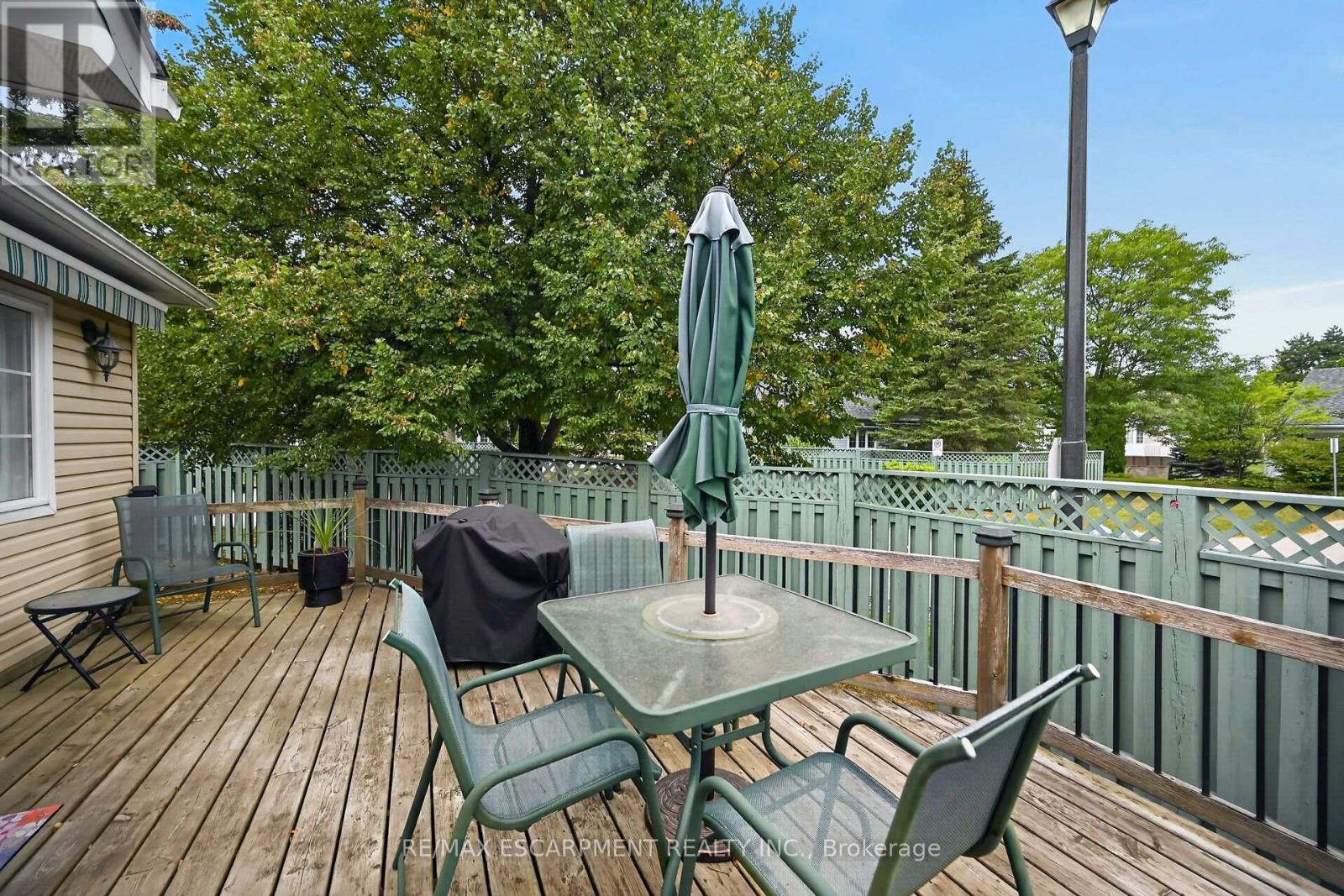376 SILVERBIRCH BOULEVARD - 42