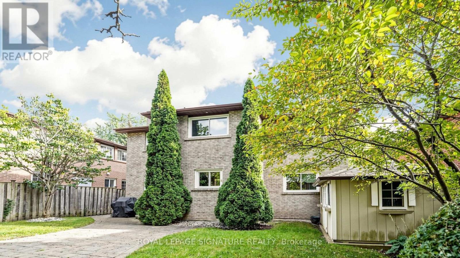 62 EMELINE CRESCENT - 44