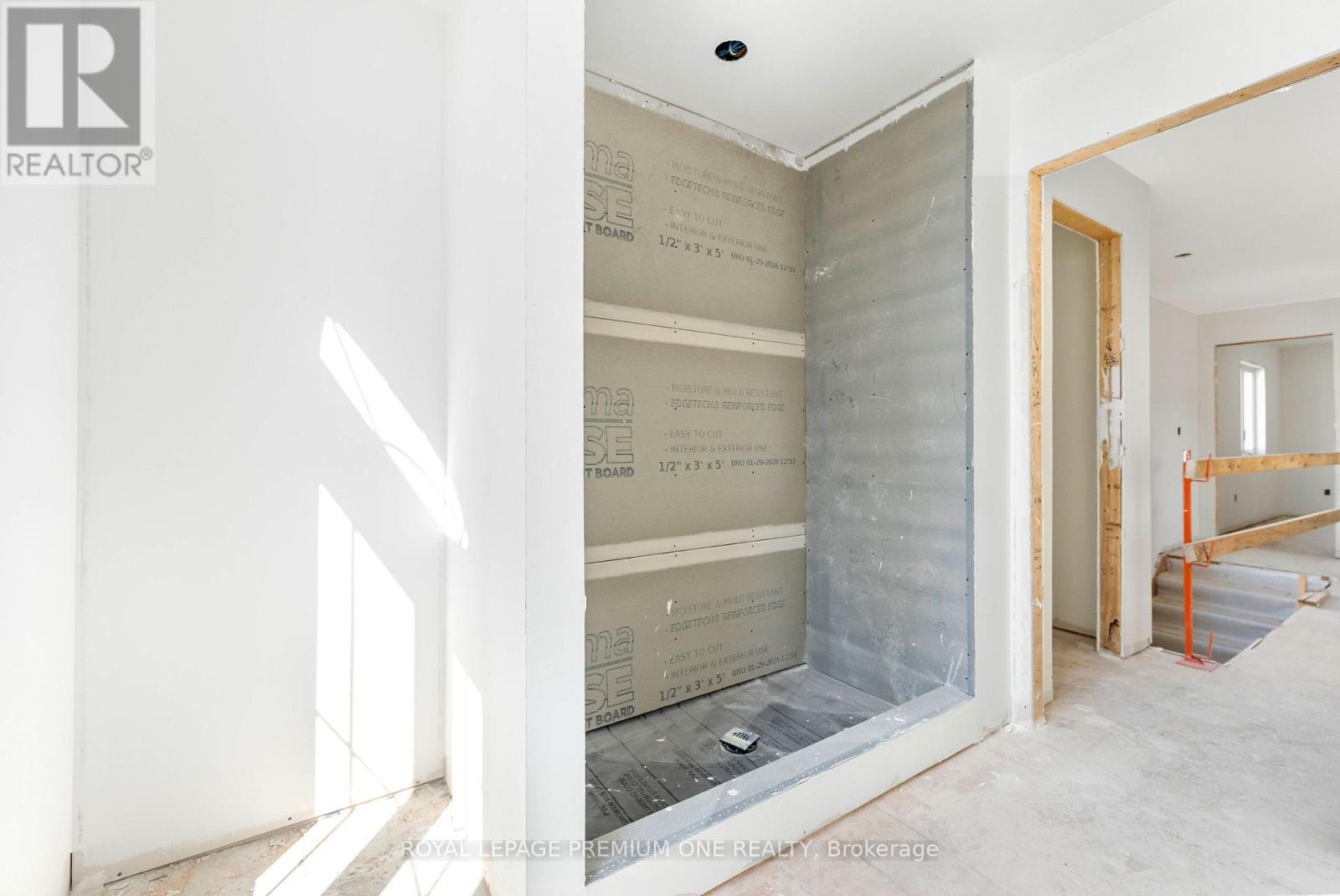 Main bathroom