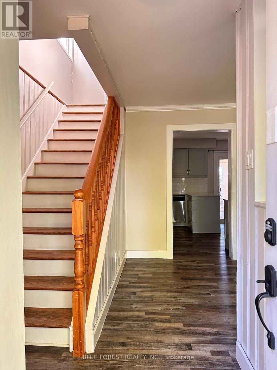 67 Breckenridge Crescent South — photo 4