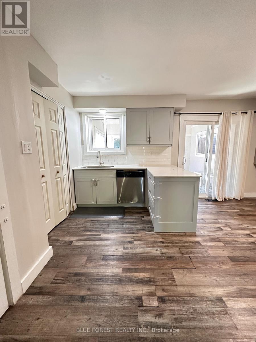 67 Breckenridge Crescent South — photo 8