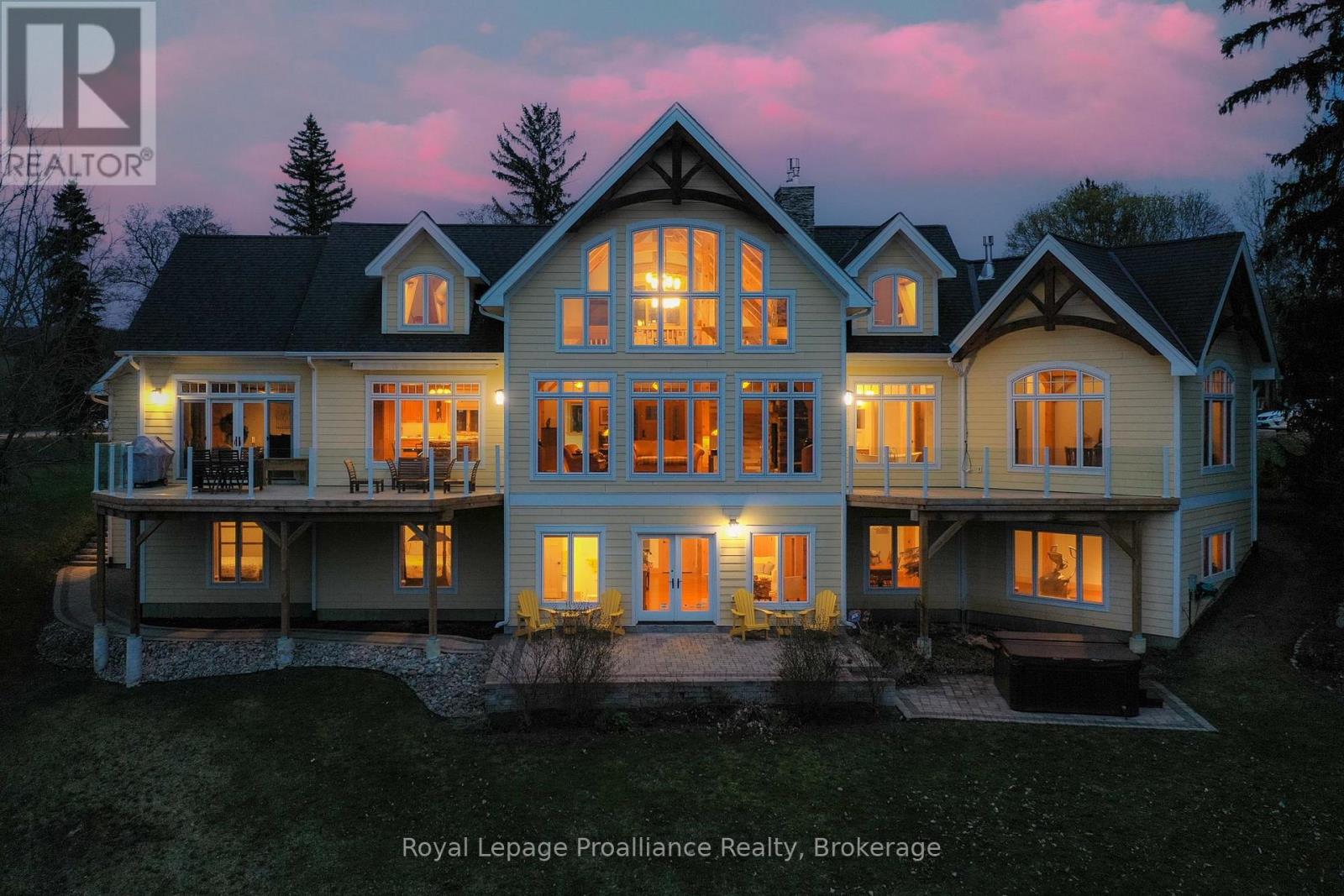 12698 Loyalist Parkway, Prince Edward County, ON photo 2