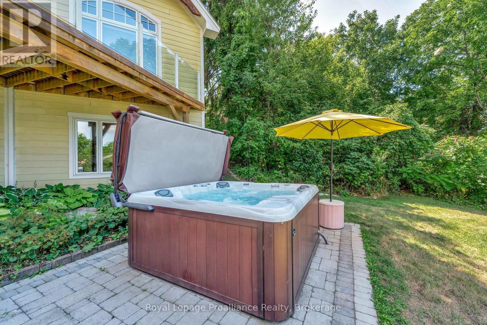 12698 Loyalist Parkway, Prince Edward County, ON photo 40