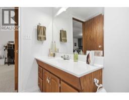 92 Mccullough Crescent, Red Deer, AB T4R1S7 Photo 37