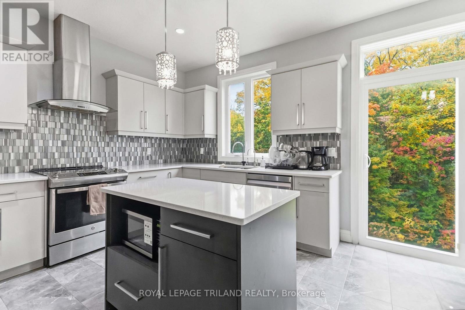 1312 SANDBAR STREET - 16