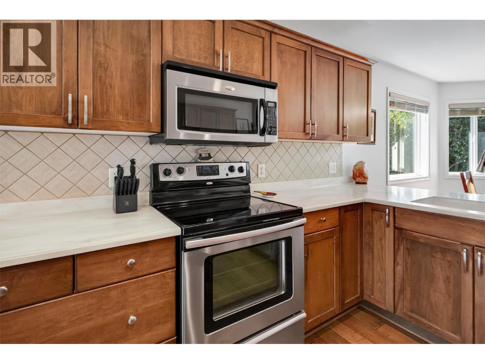 1380 Loseth Drive, Kelowna