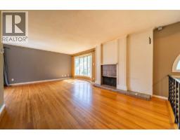 532 Willow Park Drive SE - photo 4