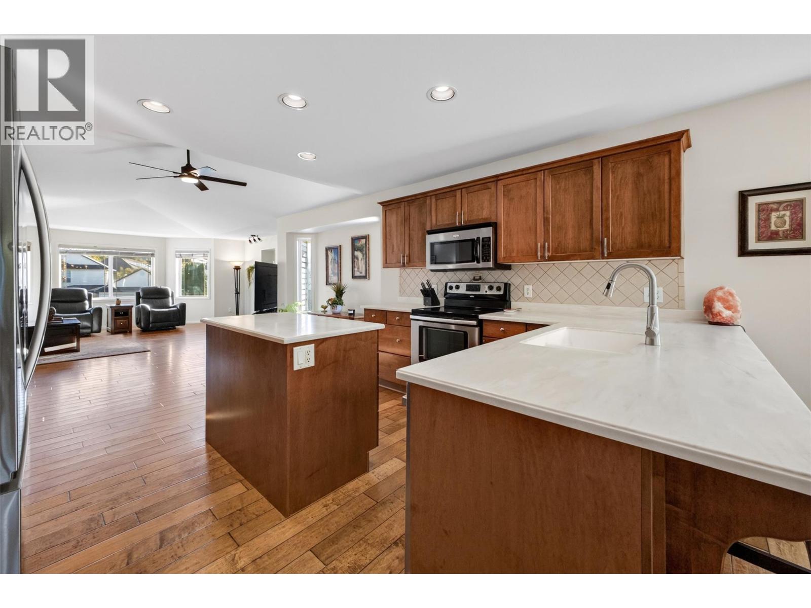 1380 Loseth Drive, Kelowna