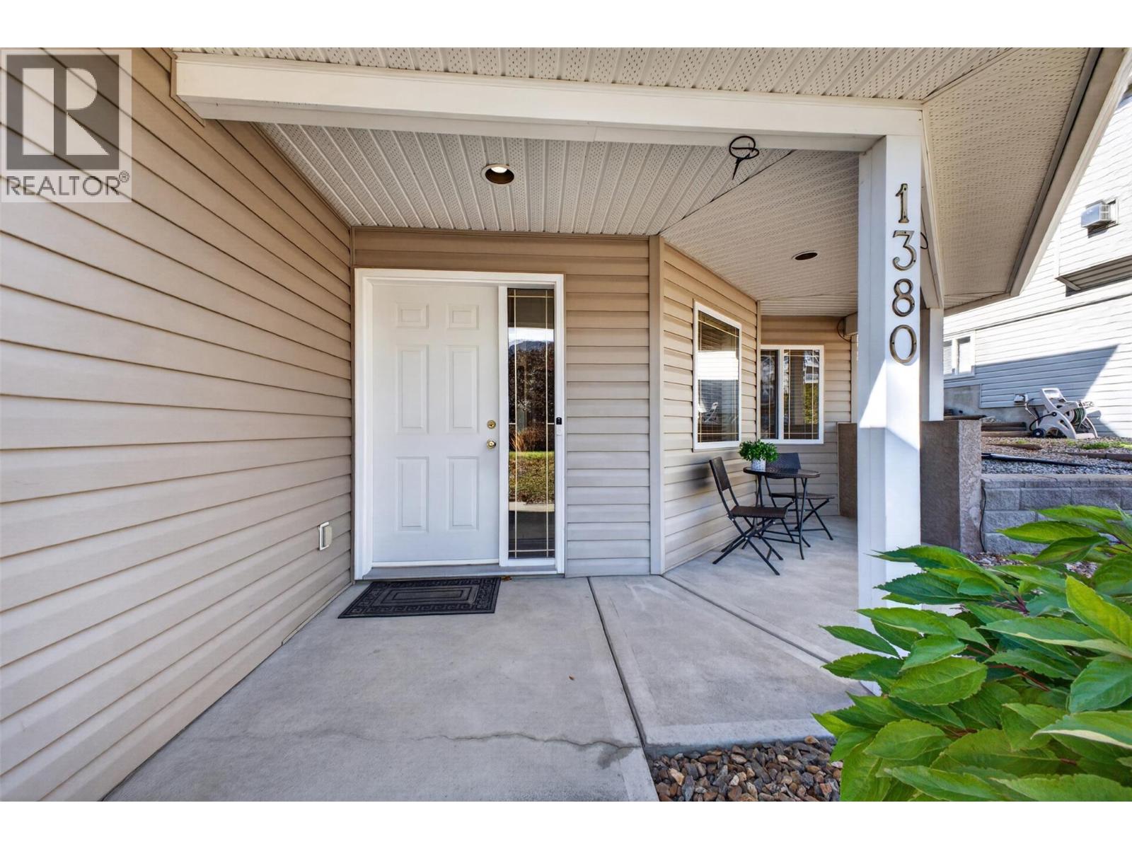 1380 Loseth Drive, Kelowna
