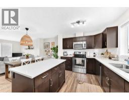 Bedroom - 41 Sunvalley Road, Cochrane, AB T4C0H4 Photo 9