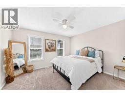 41 Sunvalley Road, Cochrane, AB T4C0H4 Photo 26
