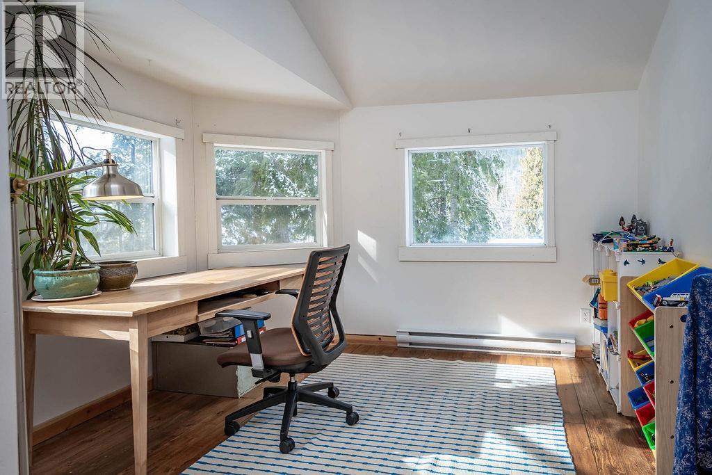 1112 HUME Street - Image 31
