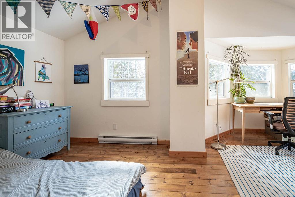 1112 HUME Street - Image 30