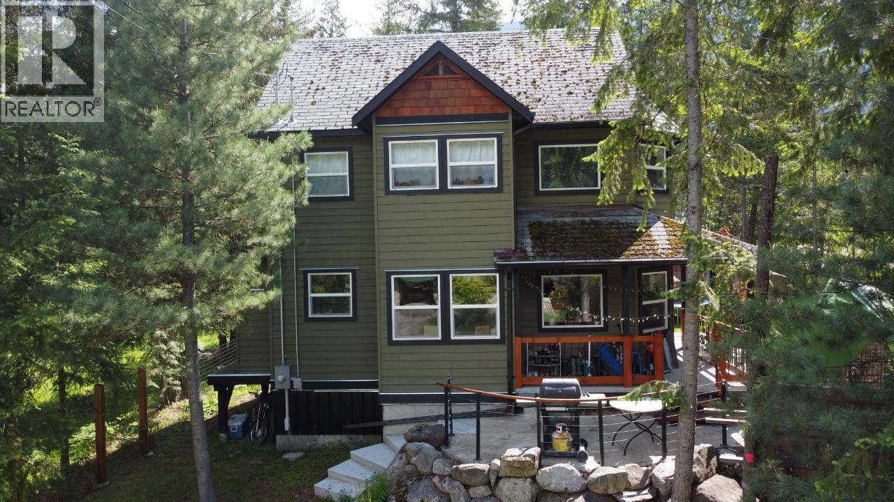 1112 HUME Street - 53