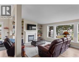 Living room - 3227 Shuswap Road, Kamloops, BC V2H1T1 Photo 10