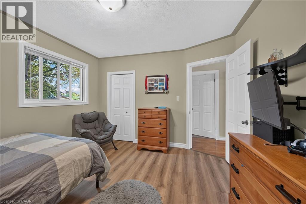 2 KEEN Street - 21