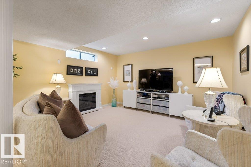37 HUNTINGTON CR - Image 33