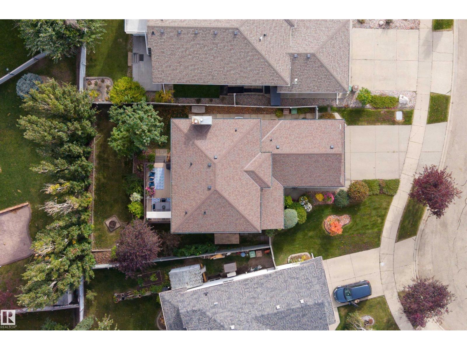 37 HUNTINGTON CR - 55