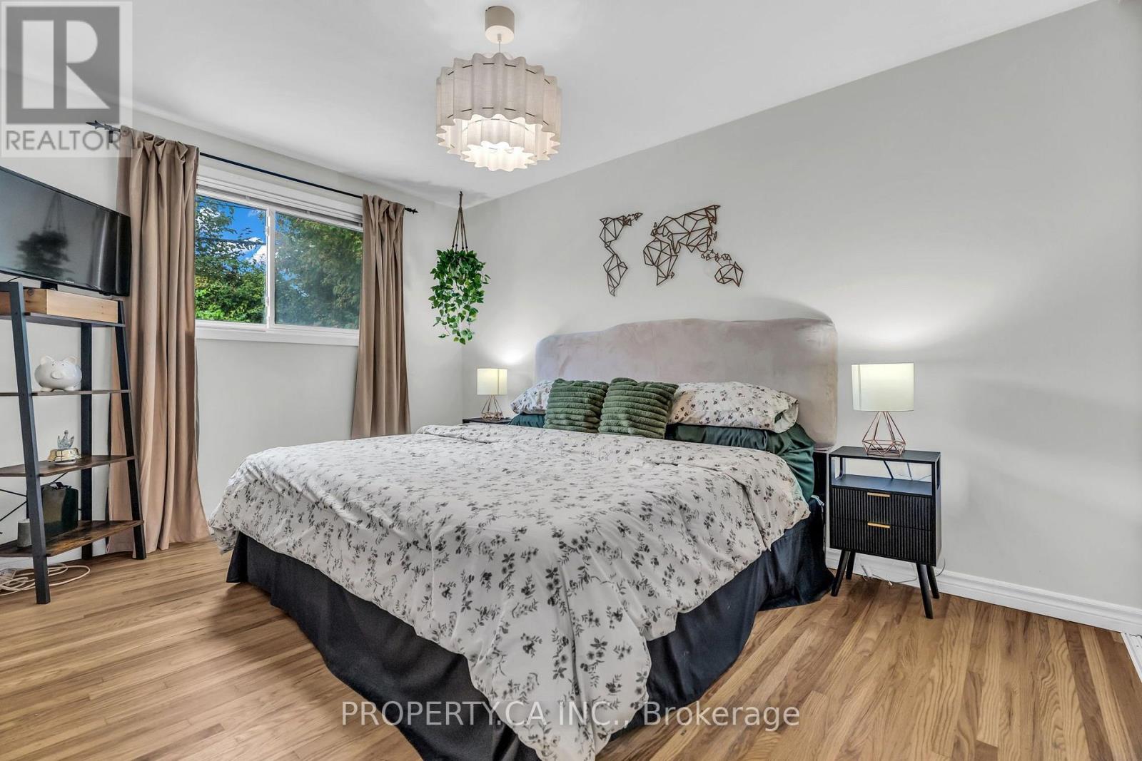Photo 20 of 833 Krosno Boulevard, Pickering (Bay Ridges)