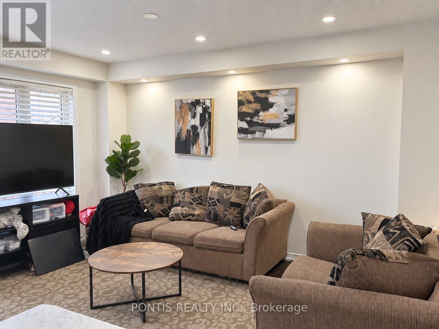 86 Munro Circle, Brantford, ON photo 12