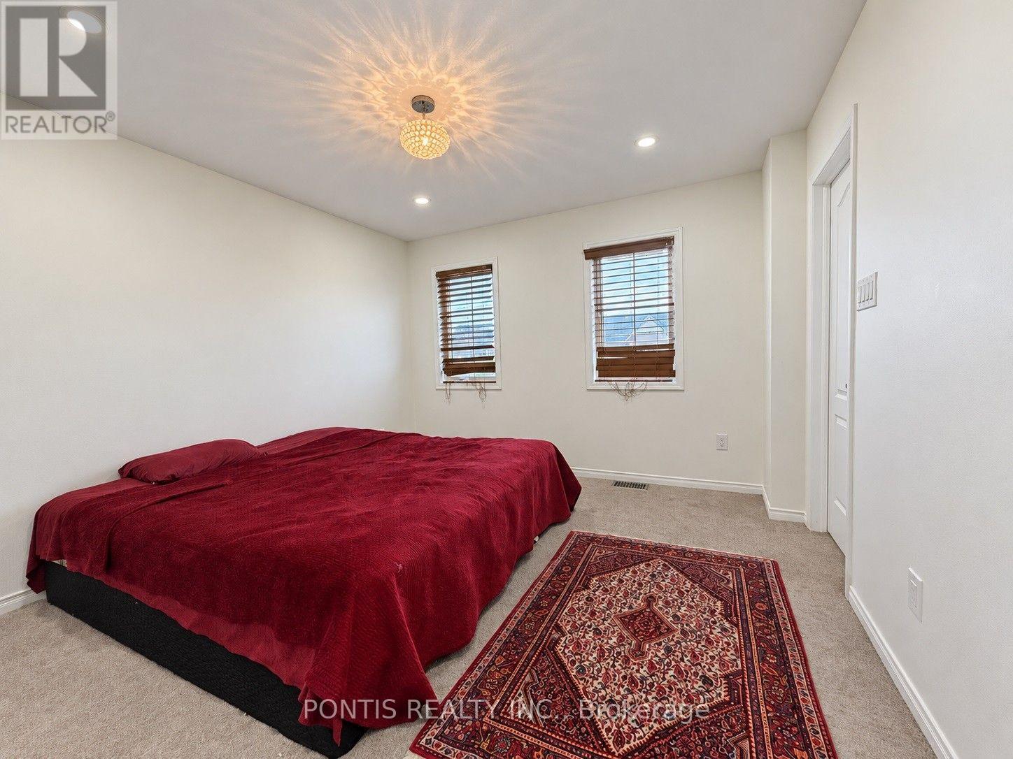 86 MUNRO CIRCLE - 27