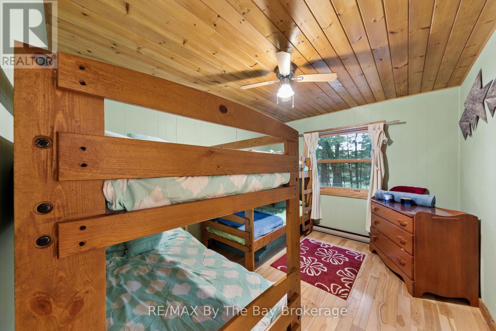 10158 GEORGIAN BAY SHORE - 22
