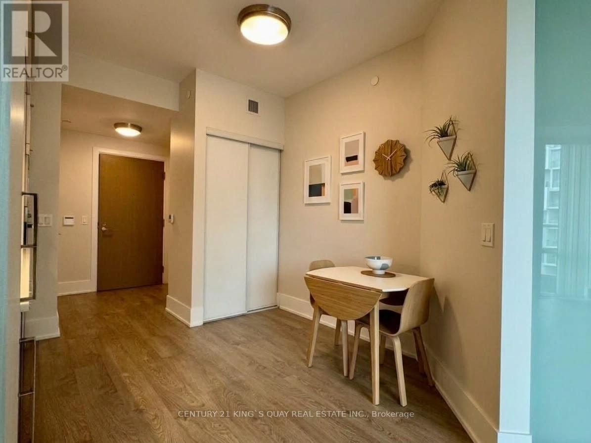 #820 1 EDGEWATER DRIVE - 5