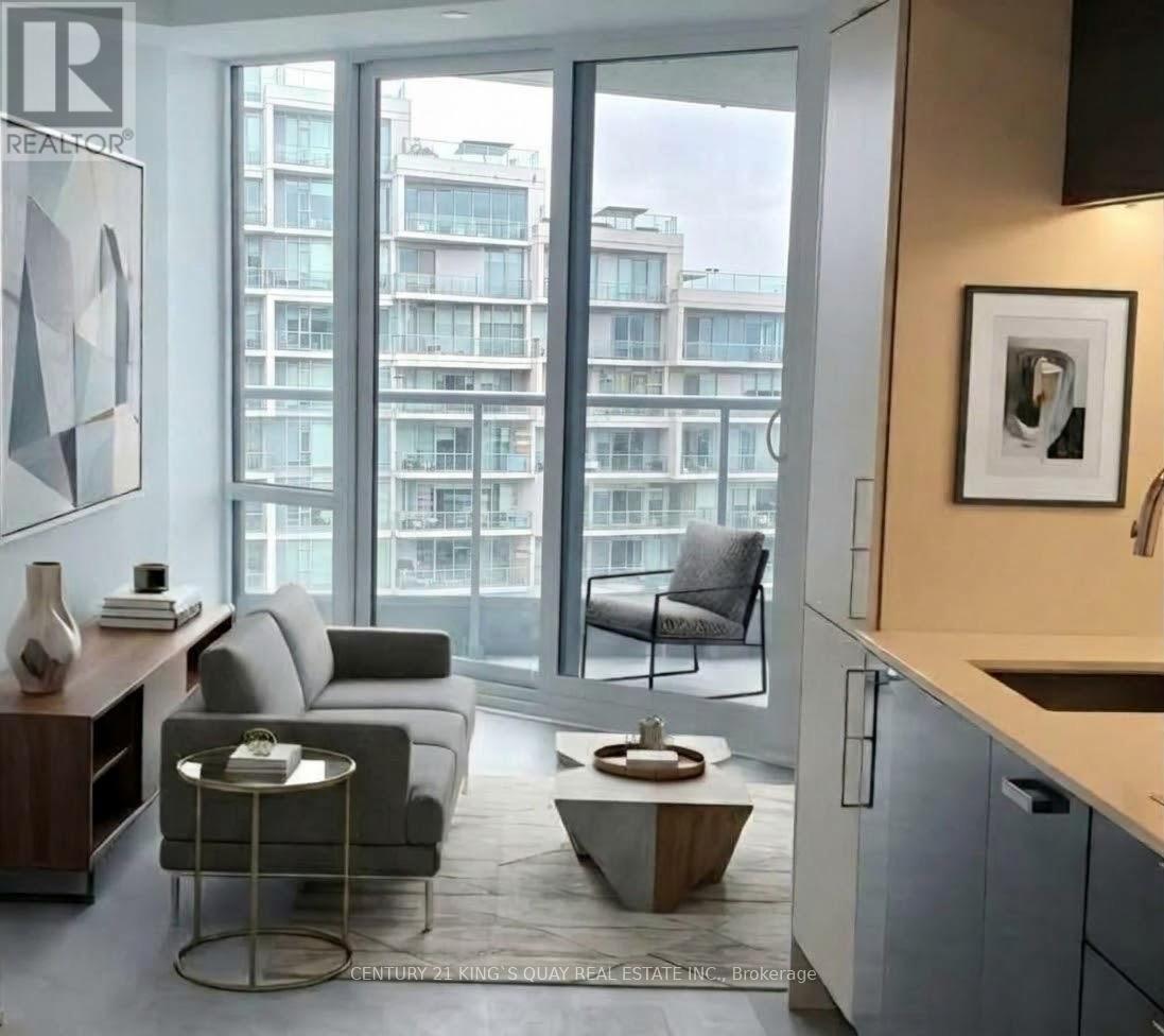 #820 1 EDGEWATER DRIVE - 6