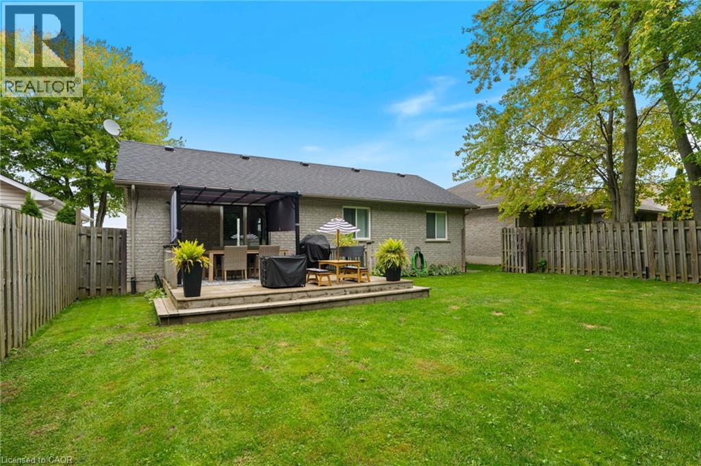 53 HAWTREY Road - 26