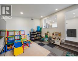 8085 10th Avenue, Burnaby, BC V3N2S4 Photo 32