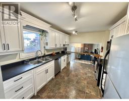 20 Sanderson Crescent, Richmond Hill, ON L4C5L4 Photo 11