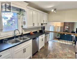 20 Sanderson Crescent, Richmond Hill, ON L4C5L4 Photo 12