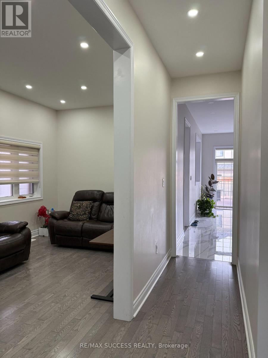 120 MORNINGSIDE DRIVE - 4