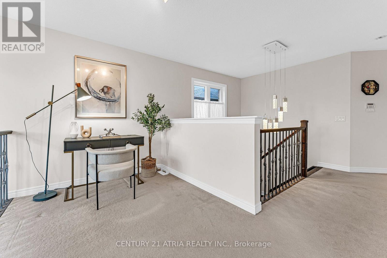 Photo 10 of 468 Kwapis Boulevard, Newmarket (Woodland Hill)
