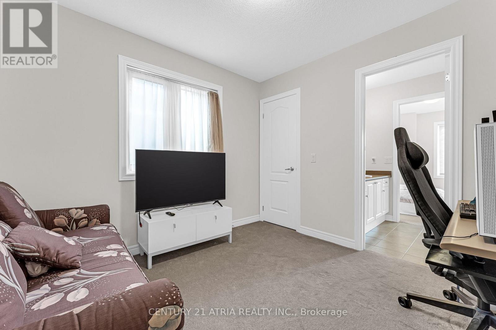 Photo 16 of 468 Kwapis Boulevard, Newmarket (Woodland Hill)