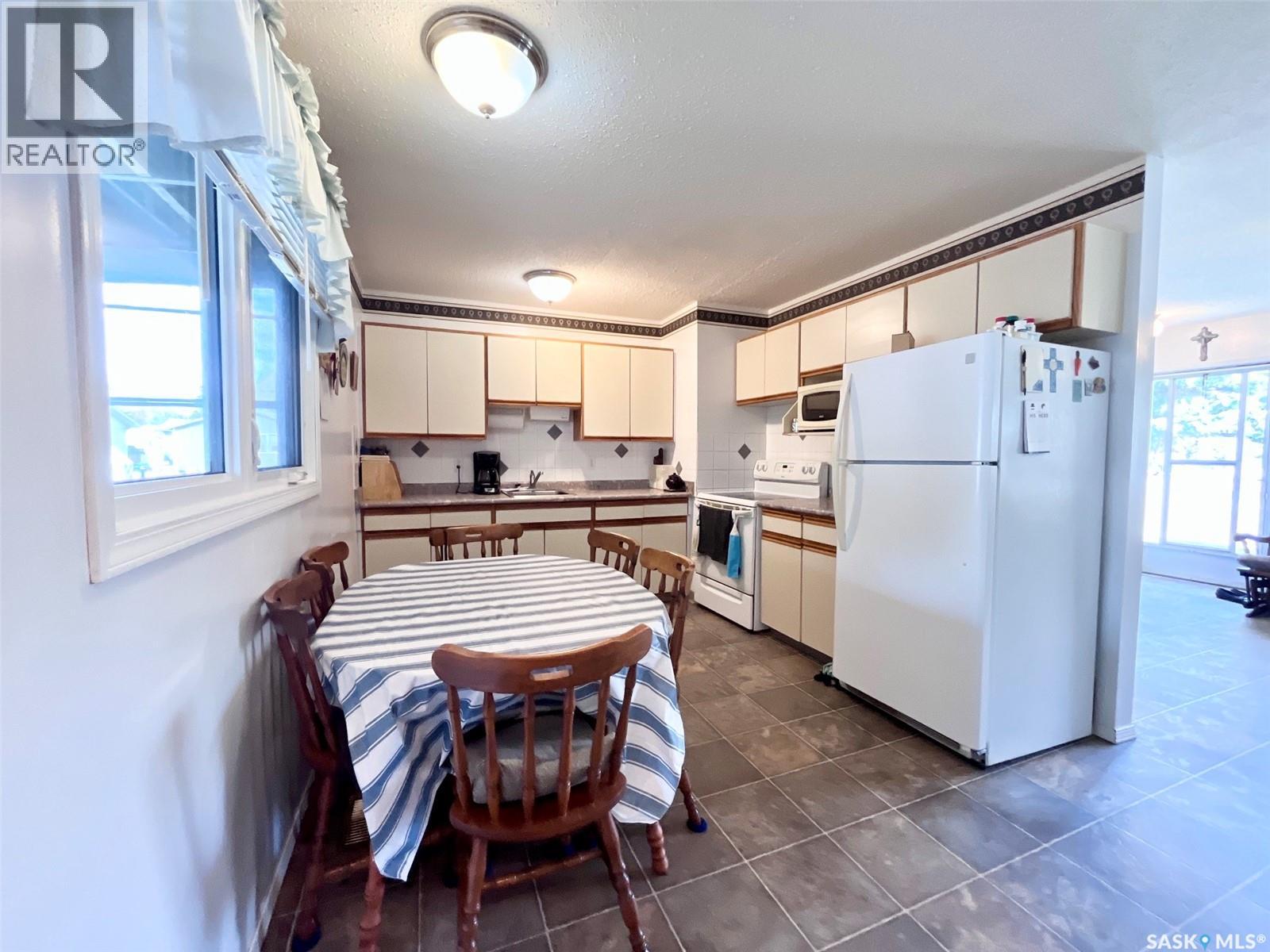 99 Bowerman CRESCENT - 6