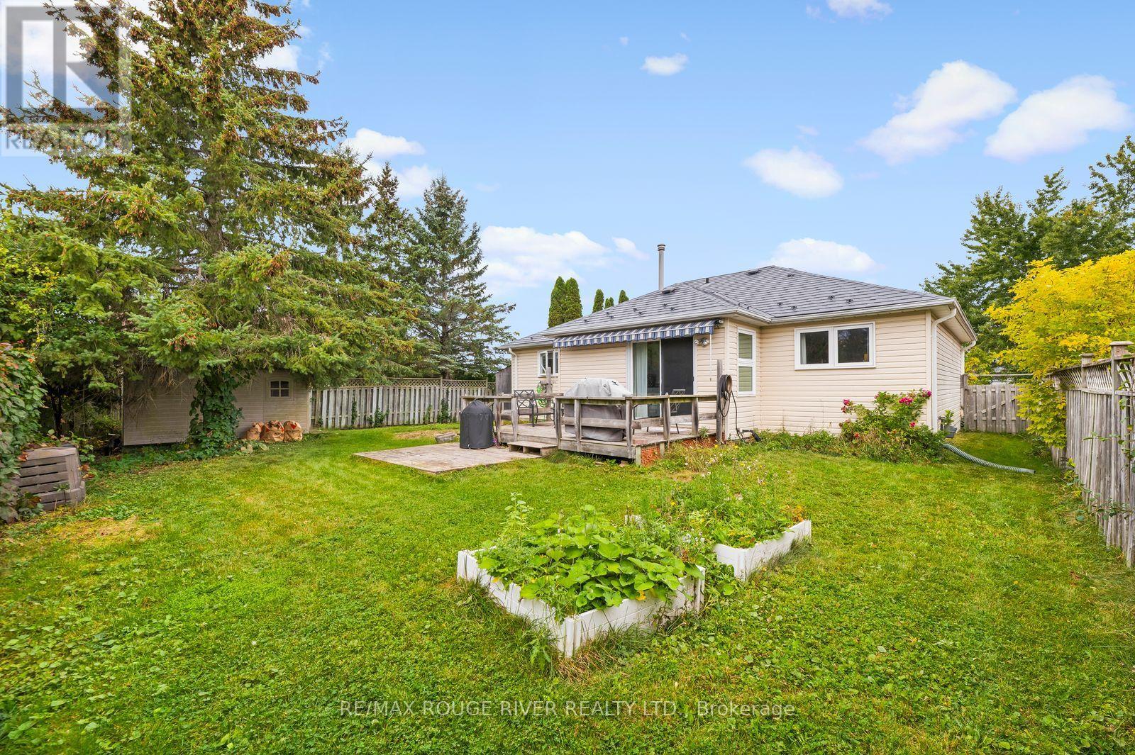 34 CEDAR COURT - 2