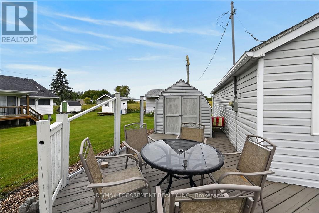 5 WILLOWAY LANE - 40