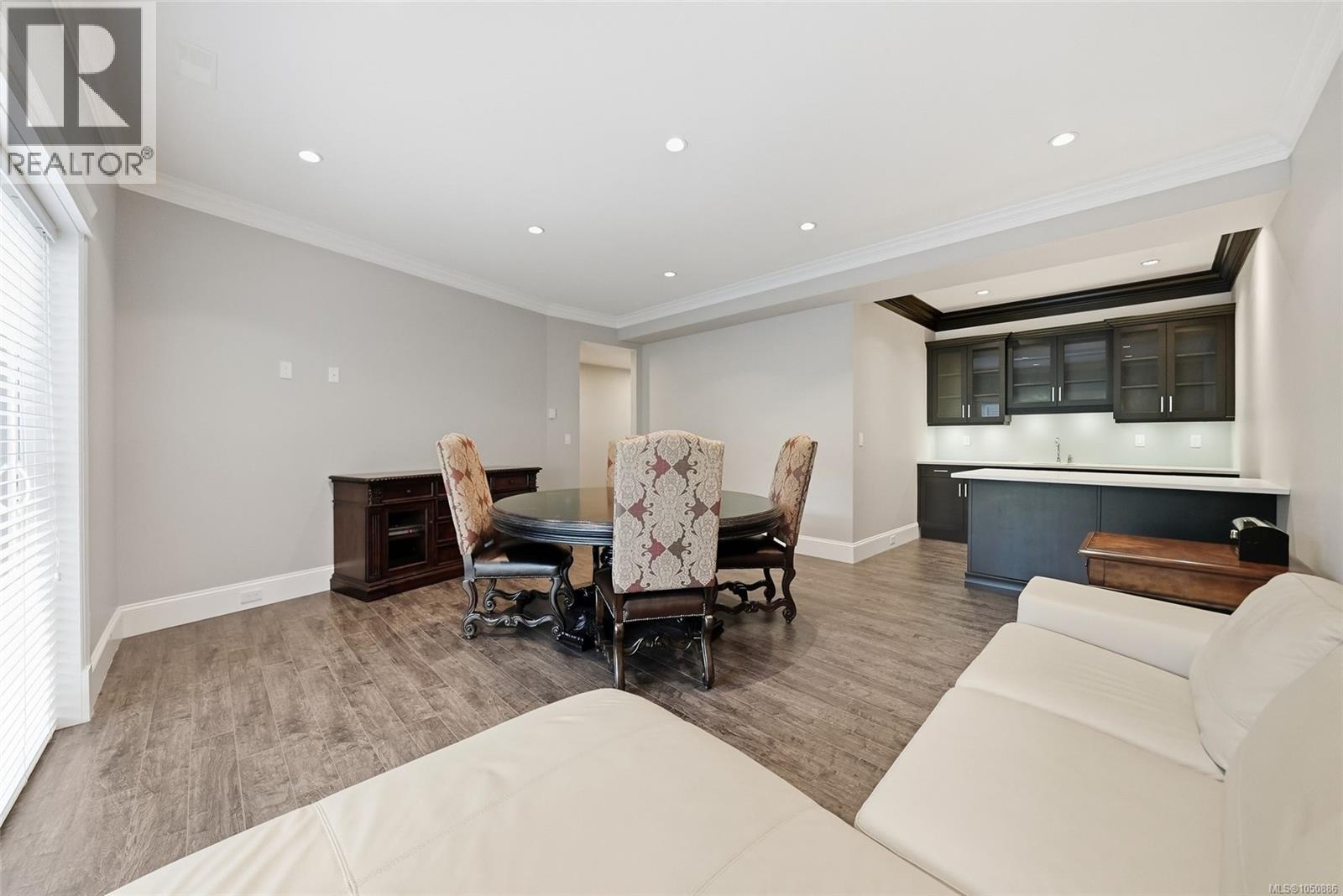 3495 Simmons Pl - 8