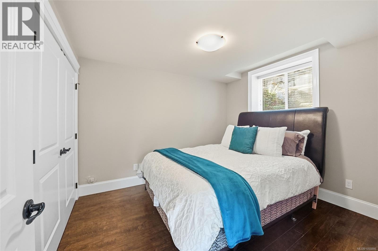 3495 Simmons Pl - 45