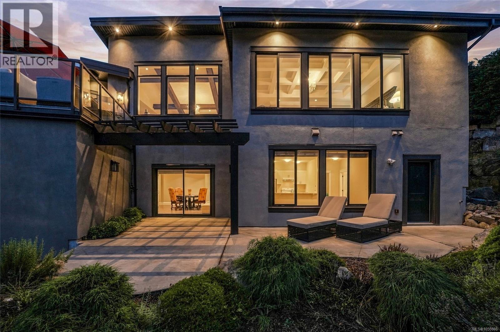 3495 Simmons Pl - 48