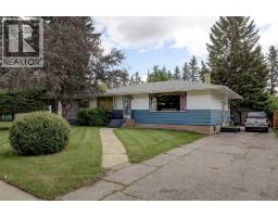 2119 Halifax Crescent NW - photo 2