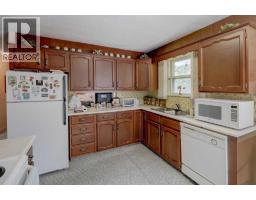 2119 Halifax Crescent NW - photo 3