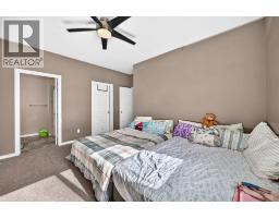 5928 52 Avenue, Red Deer, AB T4N4K6 Photo 14