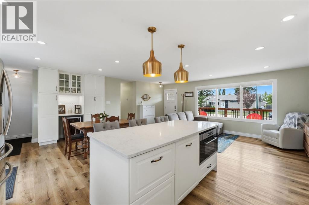 Listing photo – 37 Sherwood Crescent, Red Deer