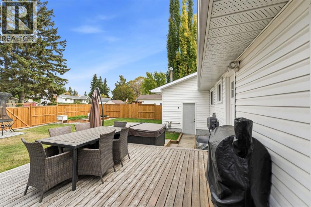 Listing photo – 37 Sherwood Crescent, Red Deer