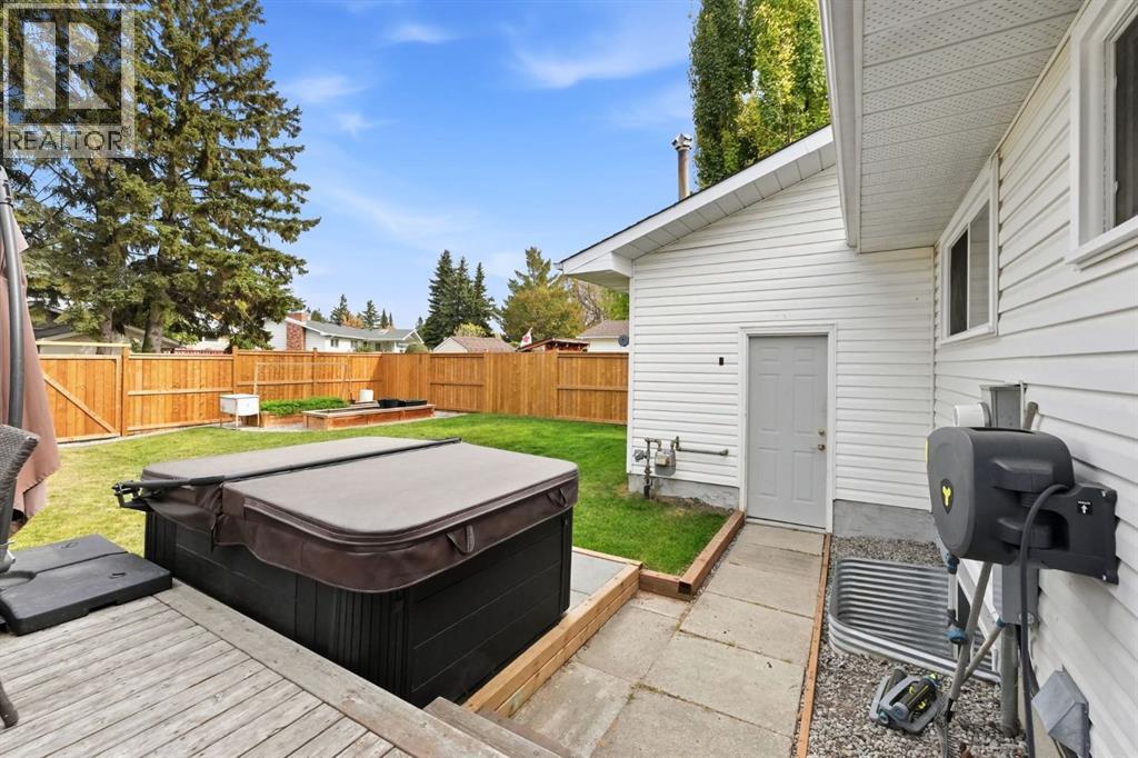 Listing photo – 37 Sherwood Crescent, Red Deer