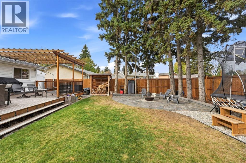 Listing photo – 37 Sherwood Crescent, Red Deer